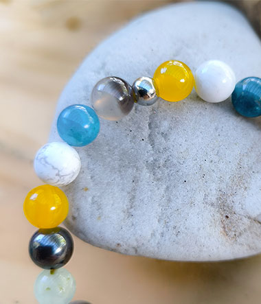 Bracelet minceur et anti-stress en pierres naturelles : apatite, agate de Botswana, howlite, hématite, préhnite et agate, fait main