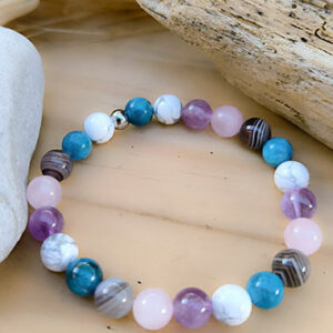 Bracelet en pierres naturelles : apatite, améthyste, howlite, quartz rose, agate de Botswana