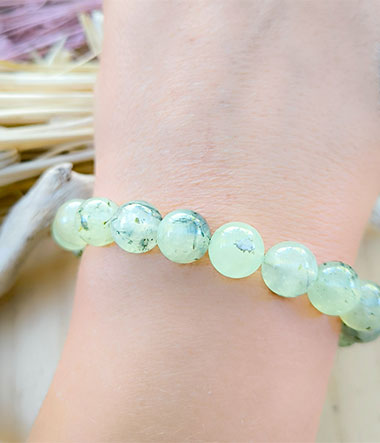 Bracelet en pierres naturelles - prehnite - pierre qui stimule le métabolisme