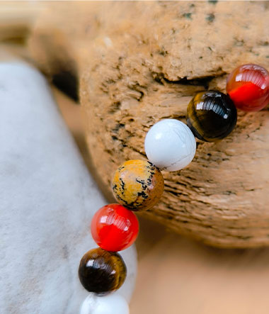 Bracelet en howlite, cornaline, jaspe paysage et œil de tigre pour le stress et digestion.